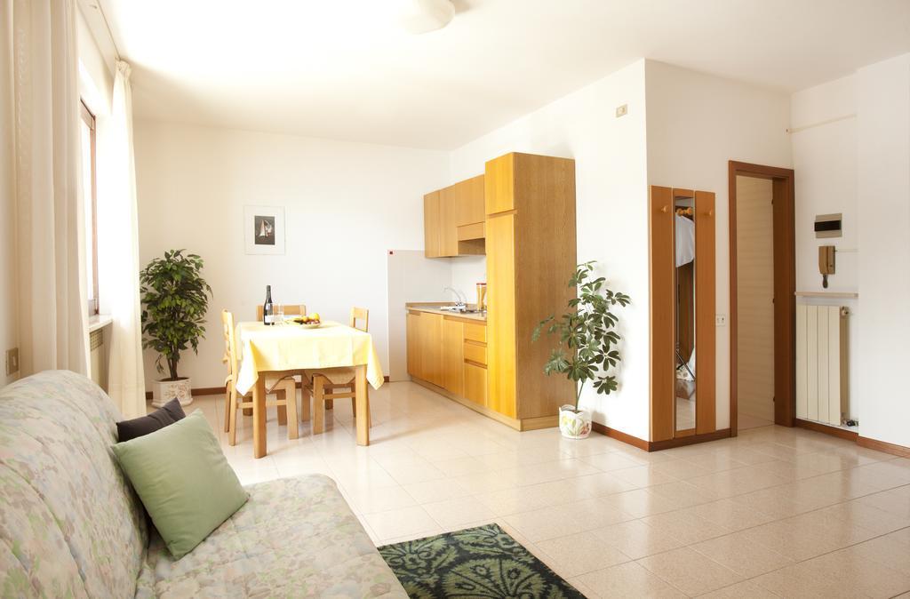Residence Le Balze Malcesine Rum bild